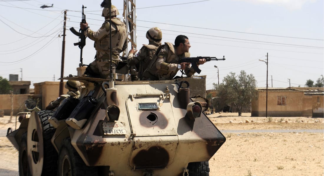 الأهرام: حصيلة قتلى أحداث سيناء الجمعة هو 31 جنديا بعد قتل 3 في بالعريش بحادث منفصل