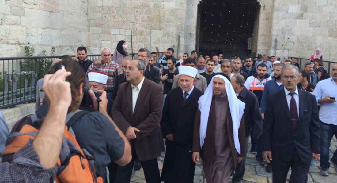 سياسيون وإسلاميون بالقدس: قرار نتنياهو بإغلاق المسجد الأقصى يحول الصراع إلى "حرب دينية"