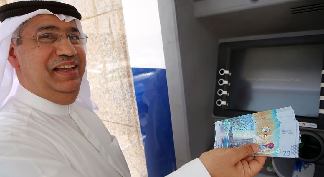 مصرفي كويتي: قرابة نصف الكويتيين نقلوا رواتبهم لمصارف إسلامية