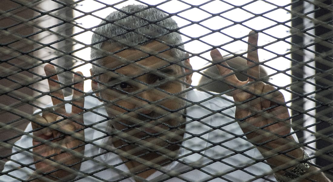 أمل كلوني تناشد القاهرة إطلاق سراح فهمي "مؤقتاً" وتطالب "الجزيرة" بعدم الإضرار بقضيته