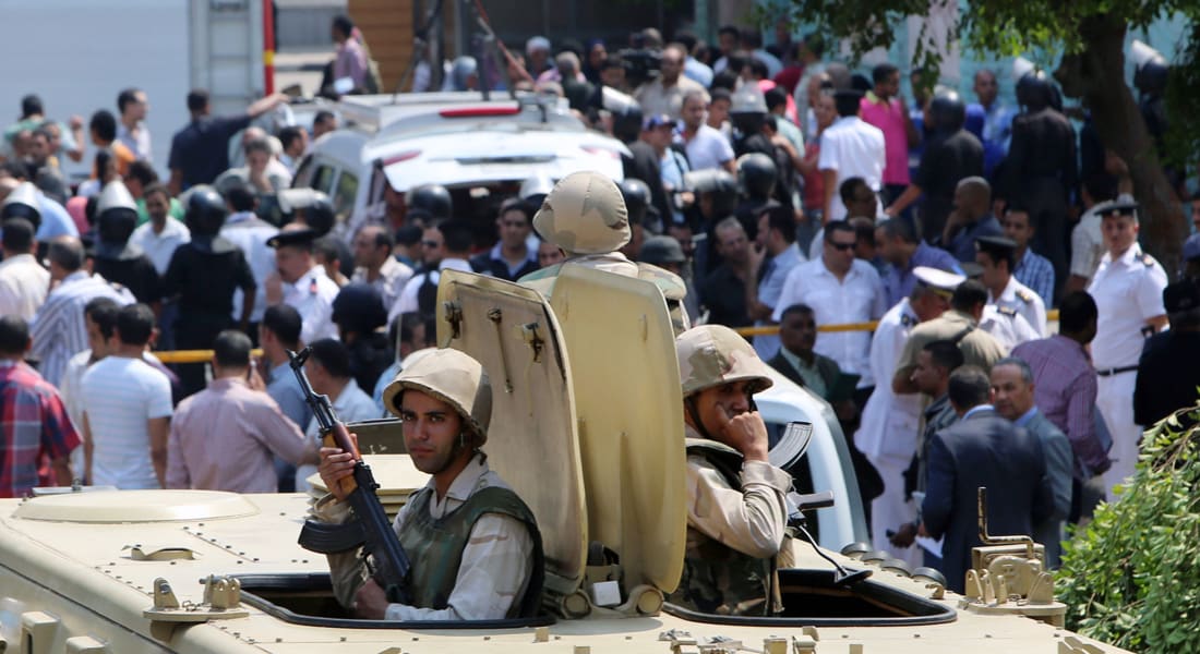 مصر.. قتلى وجرحى في مصادمات بين الأمن وأنصار مرسي وإحباط تفجير نقطة شرطة