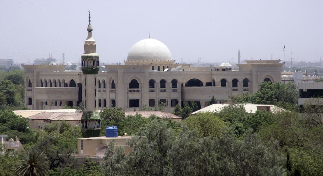 السودان: "معتوه" يهاجم القصر الرئاسي ويقتل اثنين من الحراس