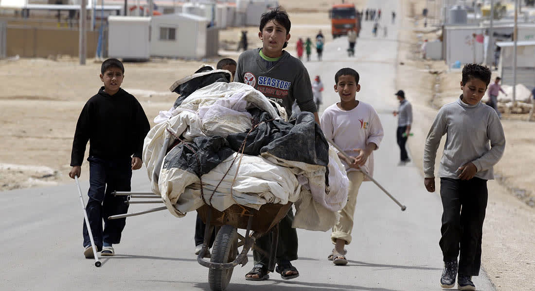 صحف العالم: لاجئون سوريون عالقون على الحدود الأردنية 