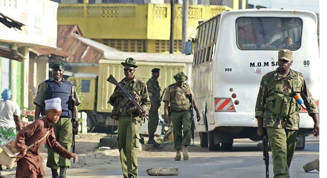 "الشباب" الصومالية تعلن مسؤوليتها عن هجوم على حافلة ركاب كينية قتل فيه 38 شخصاً