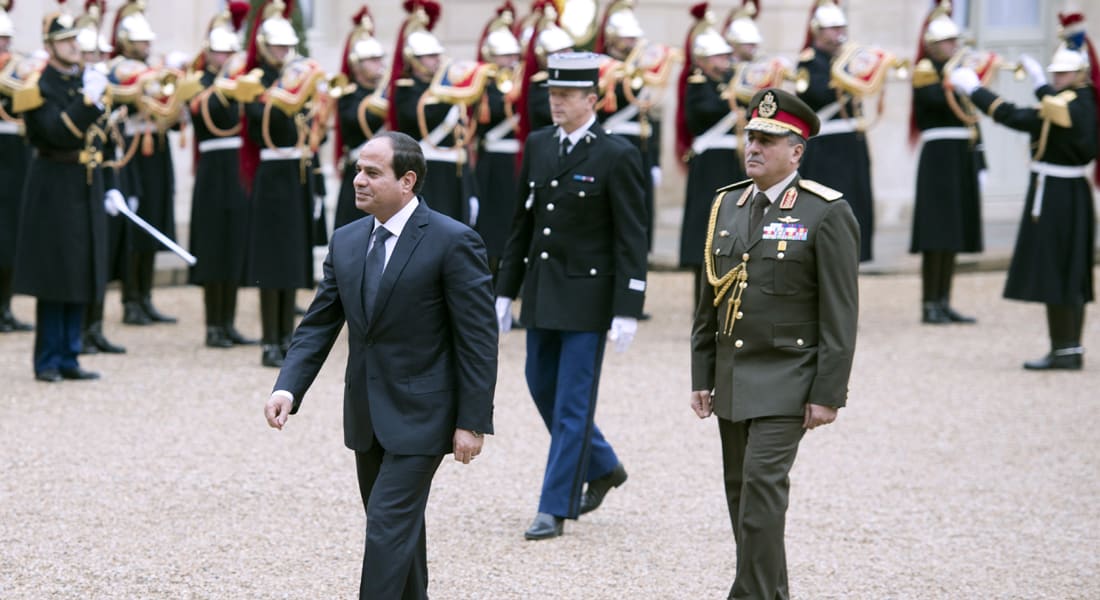 ما حقيقة شائعة "هروب" السيسي؟.. ولماذا أعادت فرنسا قطعتين أثريتين مسروقتين إلى مصر؟