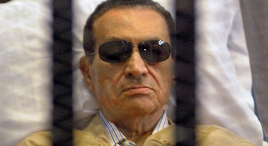 مقال تحليلي بعد حكم البراءة لمبارك: الدراما مستمرة.. لكن الثورة المصرية ماتت