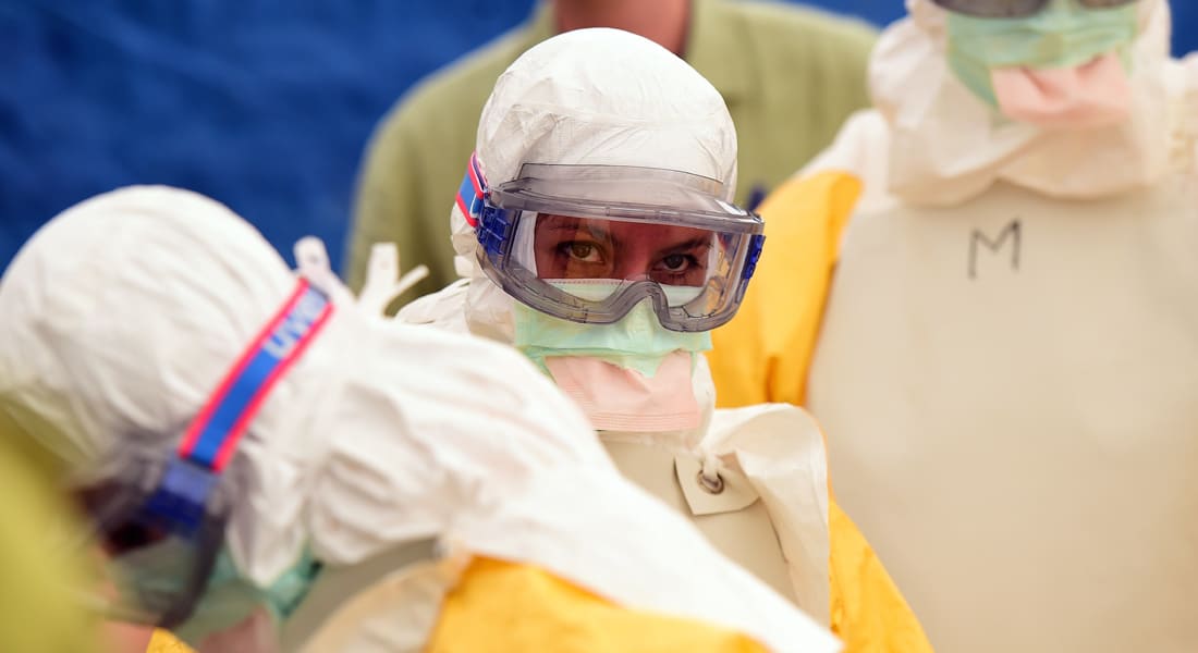 مجلة تايم الأمريكية تمنح لقب شخصية العام للعاملين بمكافحة فيروس إيبولا