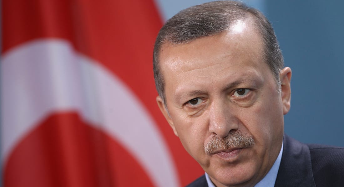 تركيا: نتائج أولية بتفوق حزب العدالة والتنمية وإردوغان يهدد سوريا