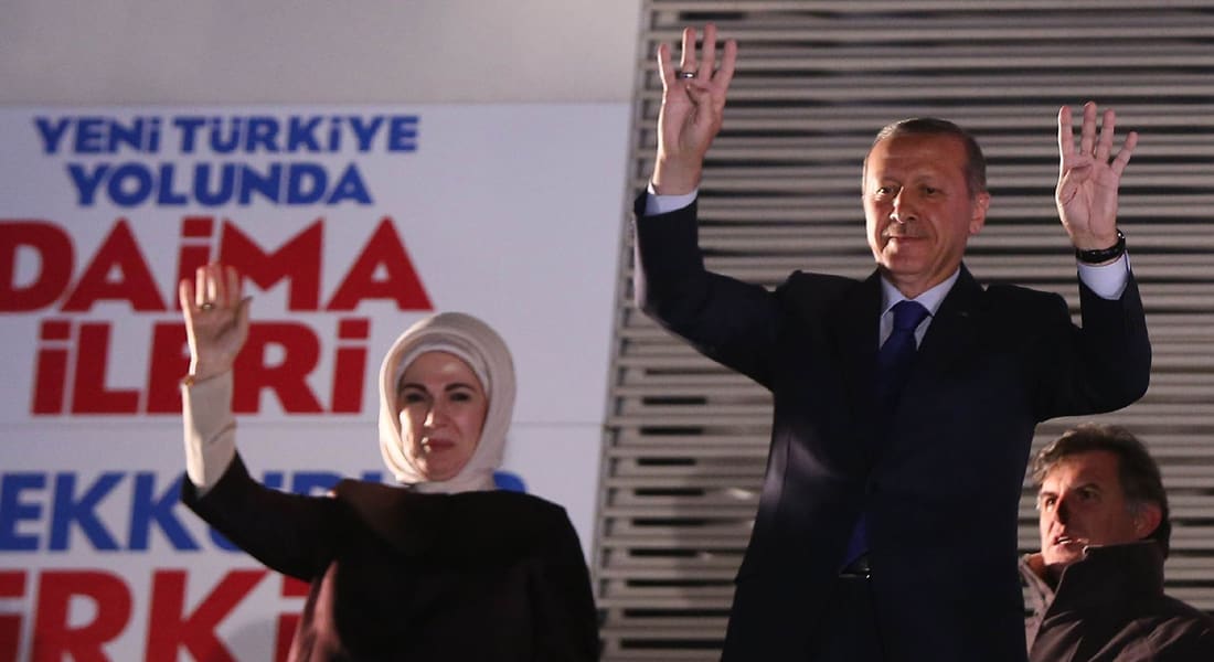 القرضاوي برسالة لإردوغان: سجدنا شكرا لله بعد فوزكم بالانتخابات