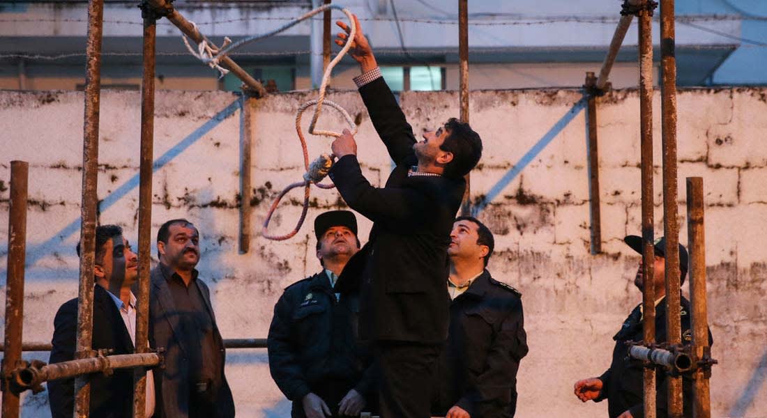 إيران: إعدام رجل أعمال بتهم اختلاس وتبييض أموال
