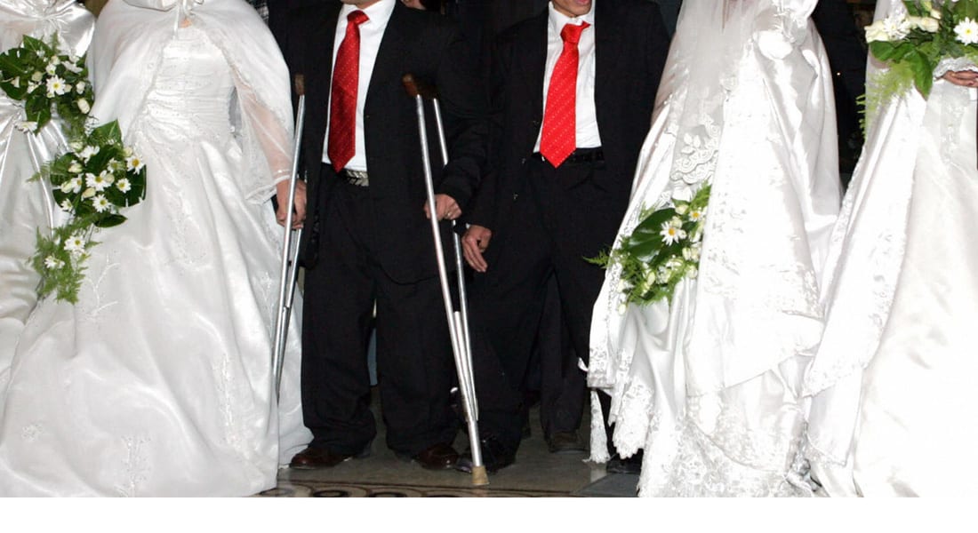 106 عريس وعروس في زفاف جماعي للمعاقين حركيا بحضور أميرة سعودية