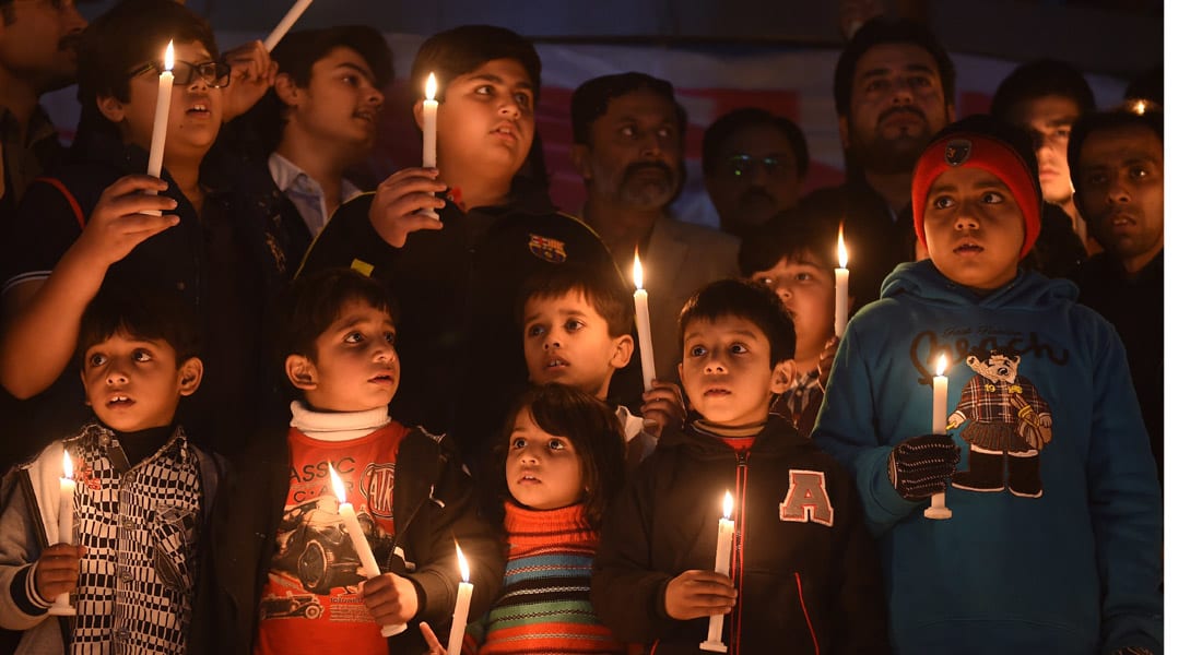 خطيب المسجد الحرام حول مذبحة المدرسة بباكستان: الإسلام حفظ دماء صبيان الكفار المقاتلين