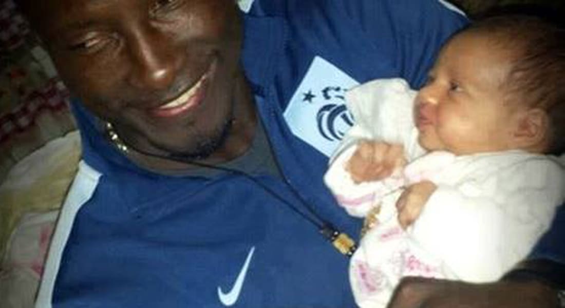 لاعب كاميروني بالجزائر احتفل بمولد ابنته صباحا ثم قتل مساء بحجر في إحدى المباريات