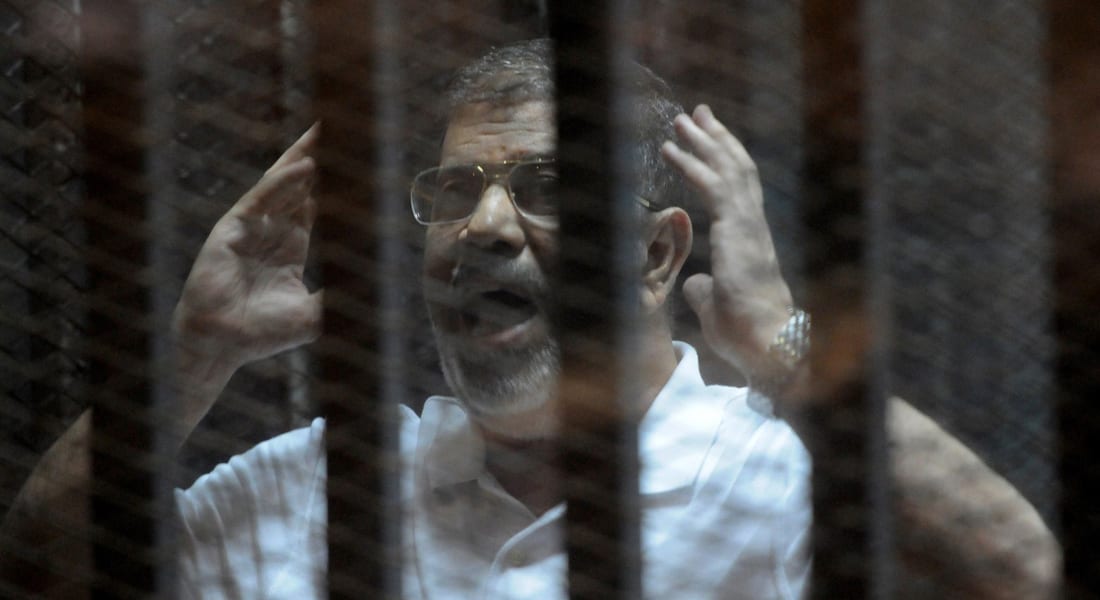 مصر.. الحكم على مرسي و14 متهماً بقضية "أحداث الاتحادية" 21 أبريل