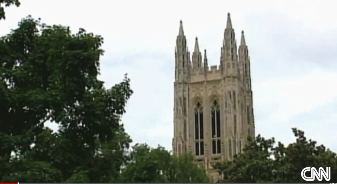 جامعة أمريكية تسمح لطلابها المسلمين برفع الأذان من أعلى برج كنيسة بالحرم الجامعي