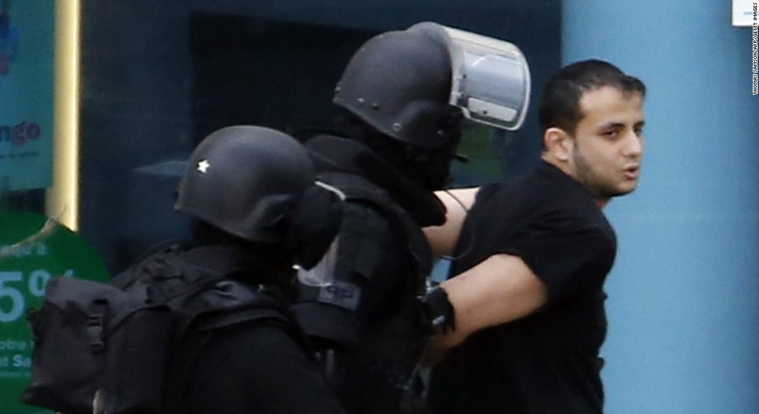 فرنسا: مسلح يحتجز رهائن بشكل مؤقت في مكتب بريد