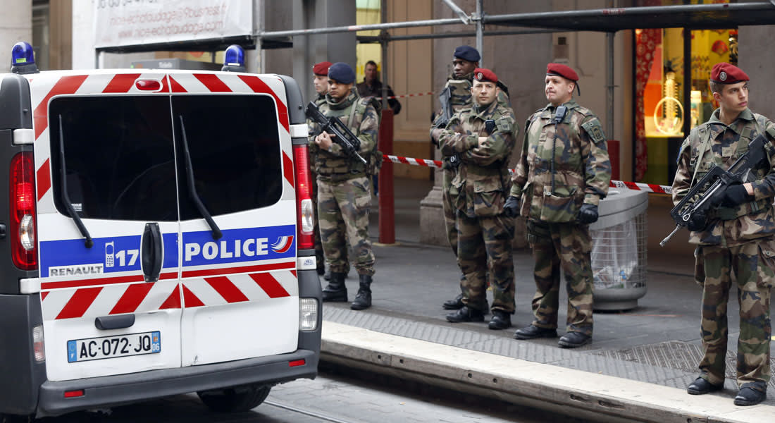 فرنسا: إصابة 3 جنود طعناً في هجوم قرب مركز يهودي بمدينة نيس