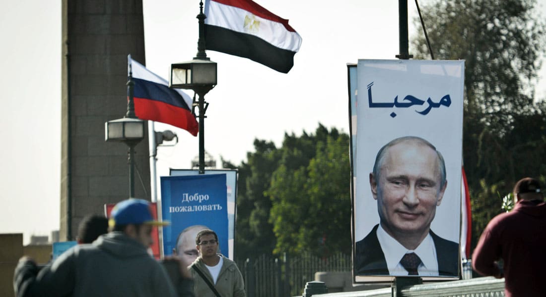 الرئيس الروسي فلاديمير بوتين يصل إلى مصر والسيسي سيصطحبه لدار الأوبرا 