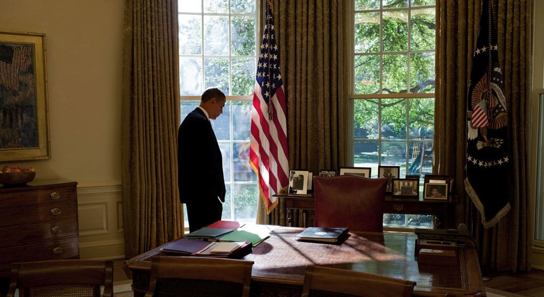 أوباما مدافعا عن سياسته الخارجية: يصلني كتاب عريض مليء بالموت والدمار والفوضى بالعالم كل صباح مع فنجان الشاي 