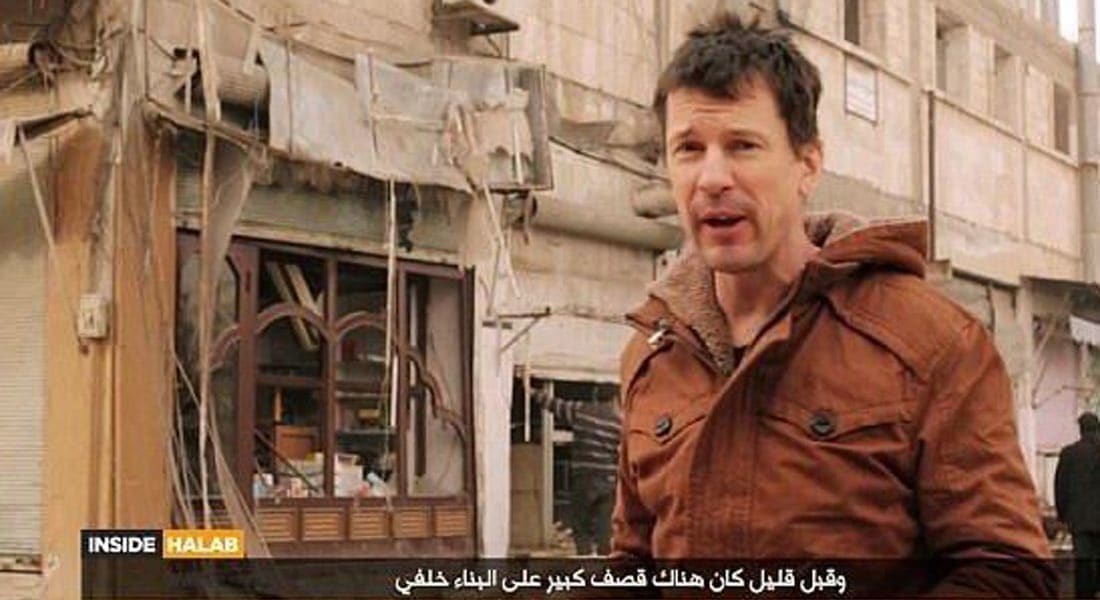 الصحفي البريطاني كانتلي يظهر بأحدث فيديو لـ"داعش" ويقول إنه الأخير في السلسة