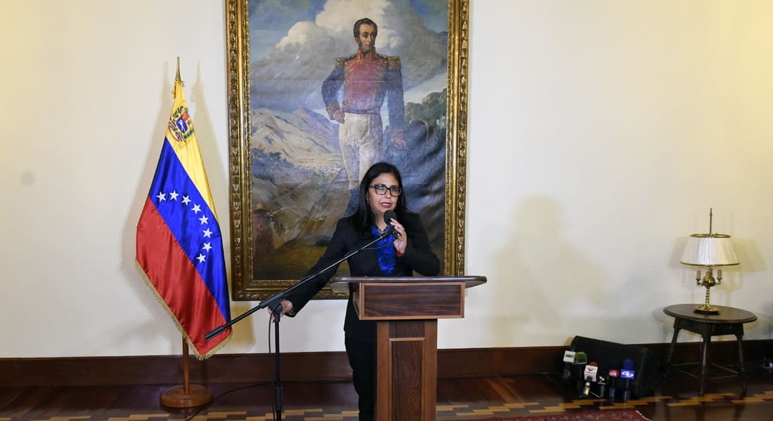 فنزويلا تمهل أمريكا أسبوعين لتقليص موظفي سفارتها بنسبة 80% من 100 إلى 17 موظفا