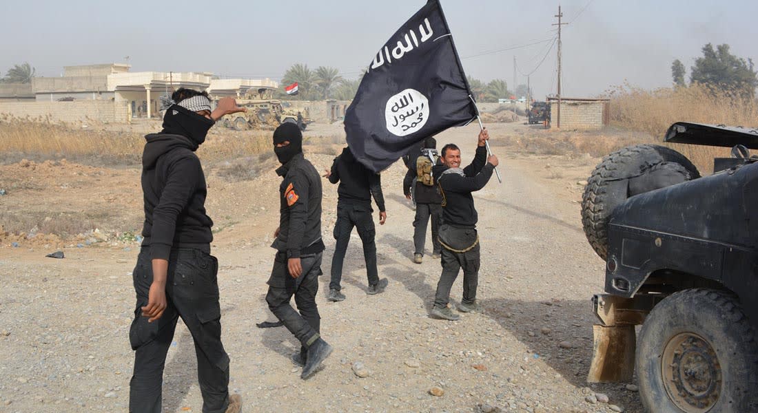 الأزهر يكشف للمسلمين والعالم "حقيقة داعش": خوارج وبغاة يجب على ولاة الأمر قتالهم ودحرهم