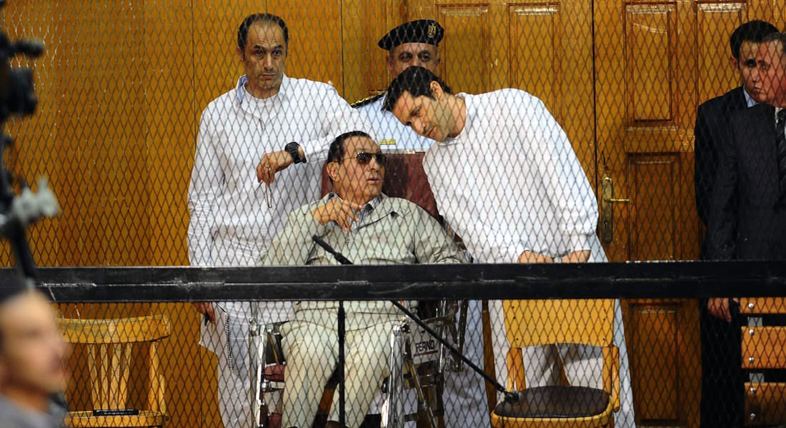 مبارك ونجلاه أمام المحكمة مجدداً 4 أبريل بقضية "القصور الرئاسية"
