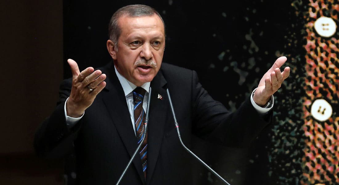 أردوغان يهاجم الغرب بعد تحول البحر المتوسط إلى "مقبرة للسوريين": داعش والأسد رأسان لكماشة واحدة