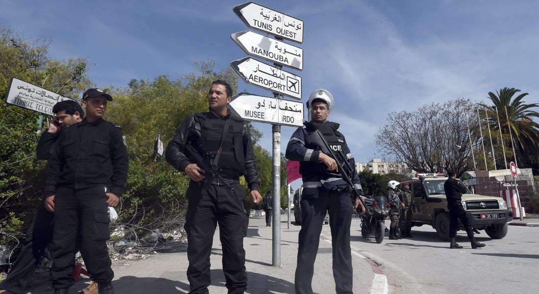 هجوم تونس.. القرضاوي: لا يجوز الاعتداء على المستأمنين.. ومؤيدون لداعش يرحبون: سترسخ لدى الأمة "سياحة النفير"