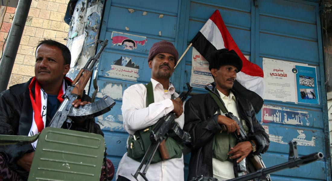 المتحدث باسم زعيم "الحوثيين" يهاجم هادي: تنتقد تدخل إيران وترحب بالسعودية؟