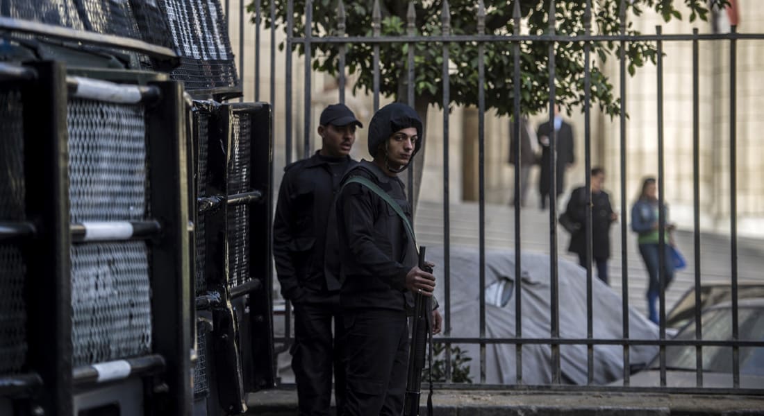 مصر.. إصابة شرطيين في هجوم بالأسلحة النارية قرب إحدى السفارات الأفريقية بالجيزة