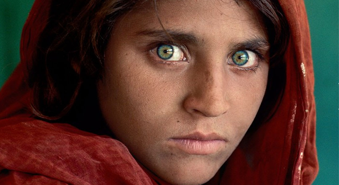من هي "الفتاة الأفغانية"؟ القصة وراء أشهر صورة في العالم