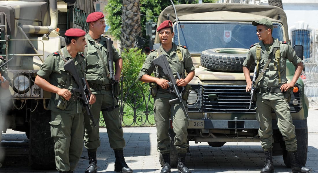 تونس: وفاة عسكريين وإصابة 3 في كمين استهدف دوريتهم في القصرين