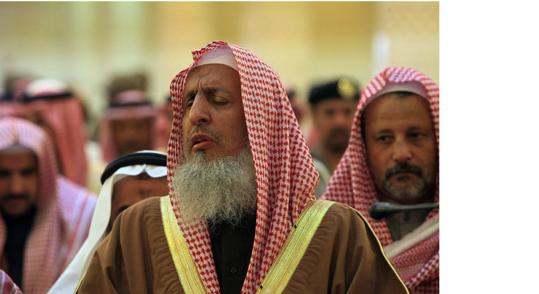 مفتي السعودية يدعو إلى فرض التجنيد الإجباري على الشباب لمواجهة الأعداء