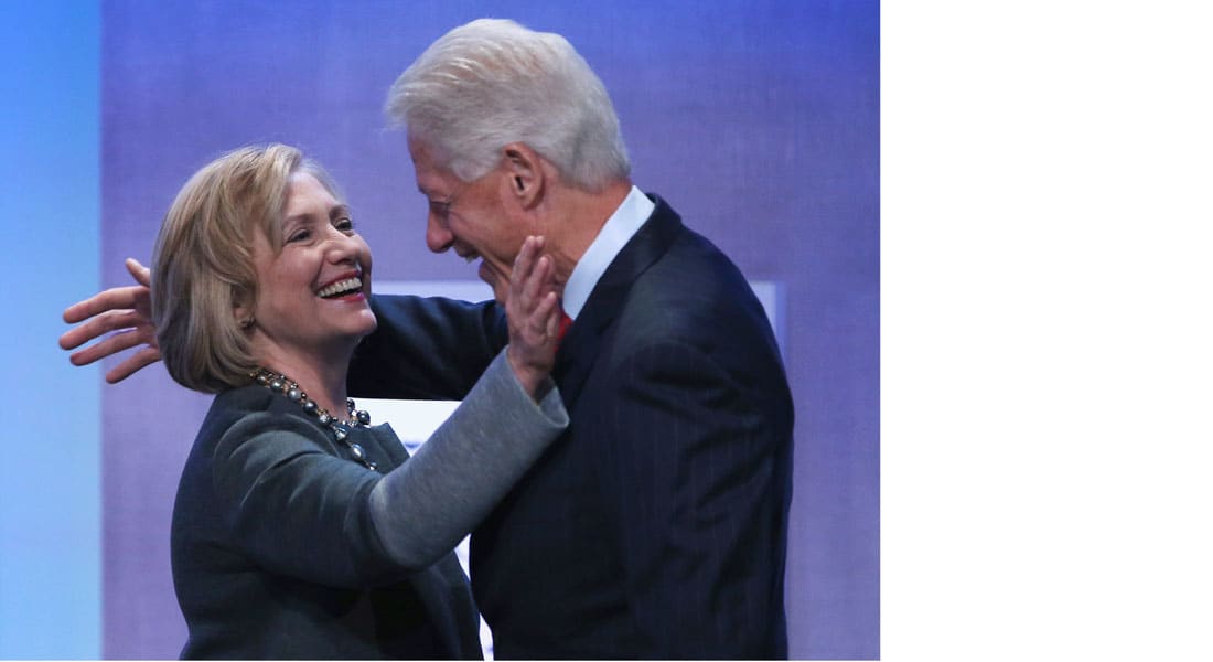 بيل كلينتون يدلي بأول تعليق لدعم زوجته في سباقها للرئاسة: أنا فخور بها