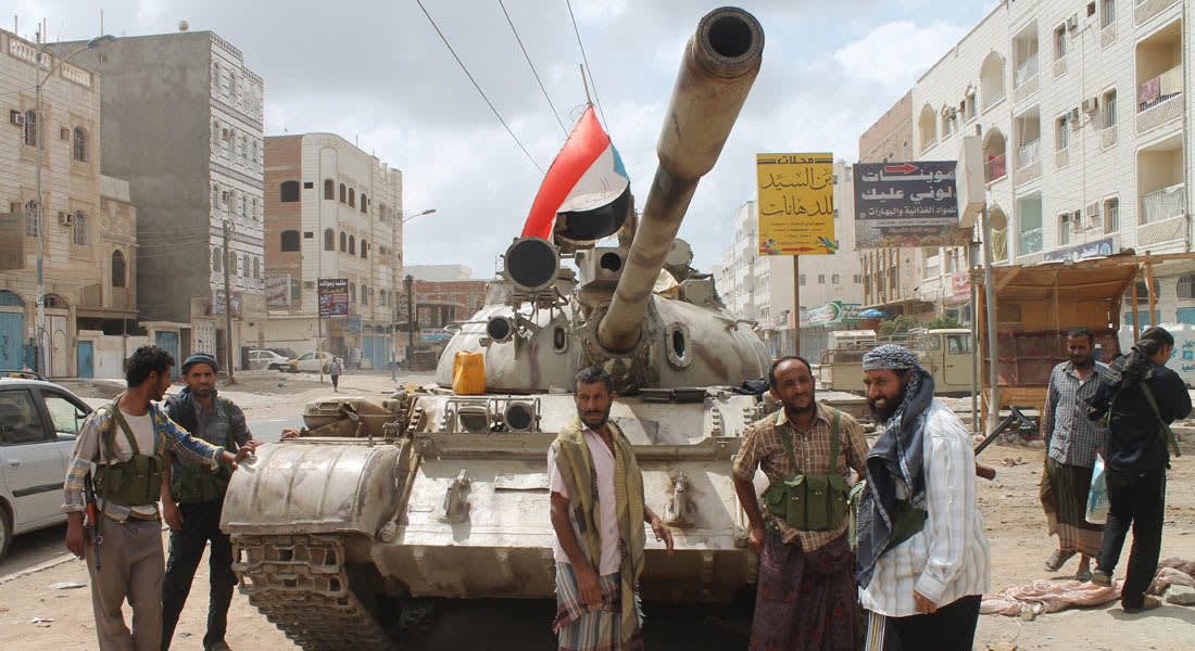 السعودية تنفي إنزال قوات برية في عدن وتؤكد دعم "المقاومة الشعبية" بمواجهة الحوثيين