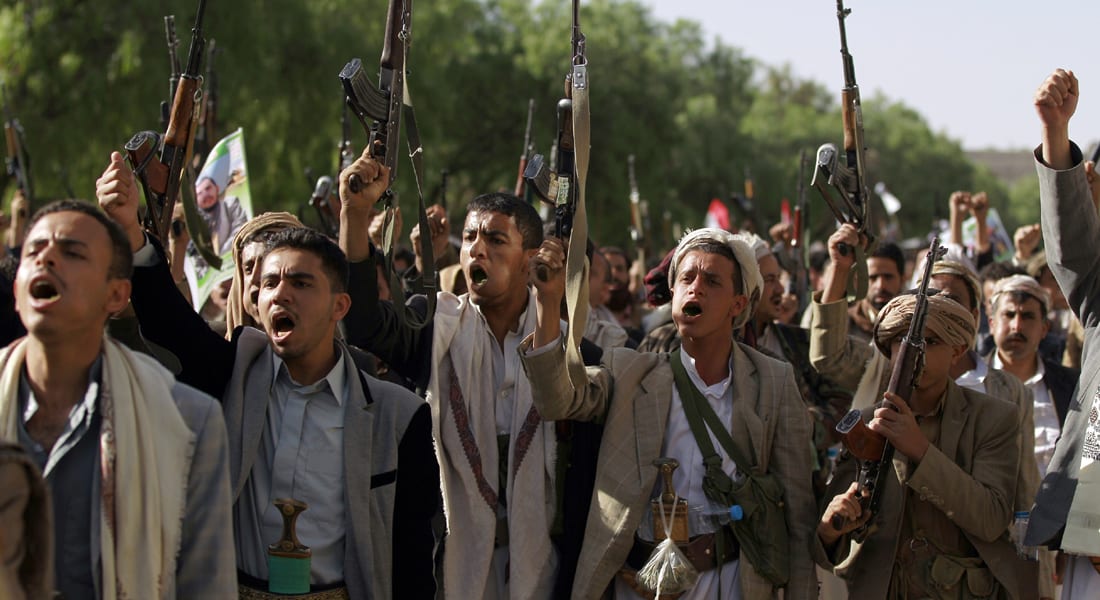 منظمة: الحوثيون يقتلون ويحتجزون مدنيين.. وارتكابهم لجرائم حرب ممكن