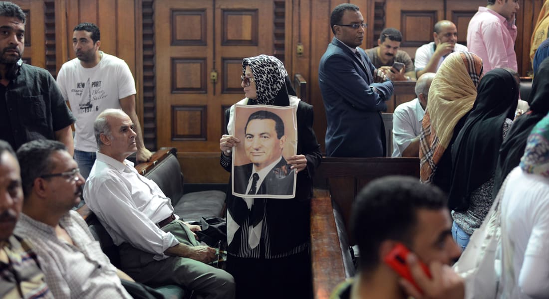 السجن المشدد 3 سنوات لمبارك ونجليه بإعادة محاكمة "ألقصور الرئاسية"