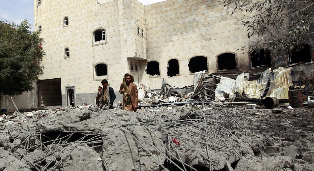 اليمن.. 50 قتيلاً وعشرات الجرحى بقصف جوي استهدف سوقاً في "لحج"