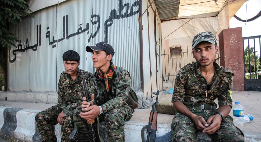 سوريا.. مقاتلو الوحدات الكردية يستعيدون "عين عيسى" باتجاه معقل "داعش" في الرقة