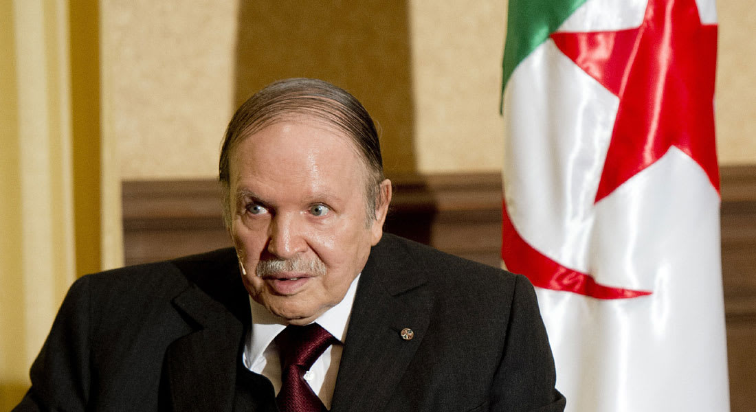 الرئيس الجزائري بوتفليقة يقيل ثلاثة وزراء ويتوعد بالانتقام من "داعش"