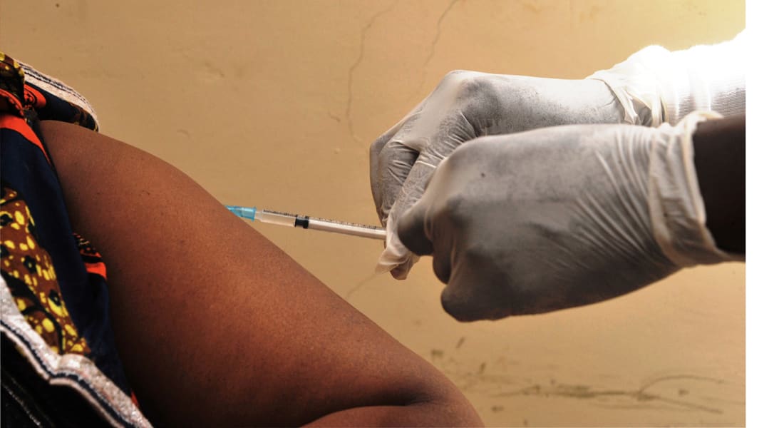 الصحة العالمية تعلن نجاح التجارب على لقاح فعال لمنع انتشار مرض الإيبولا الفتاك 