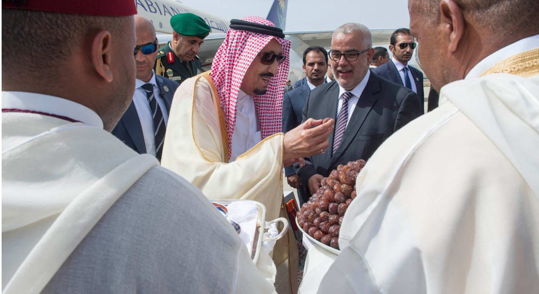 ملك السعودية يصل المغرب بعد جدل حول عطلته في شاطئ الريفييرا 