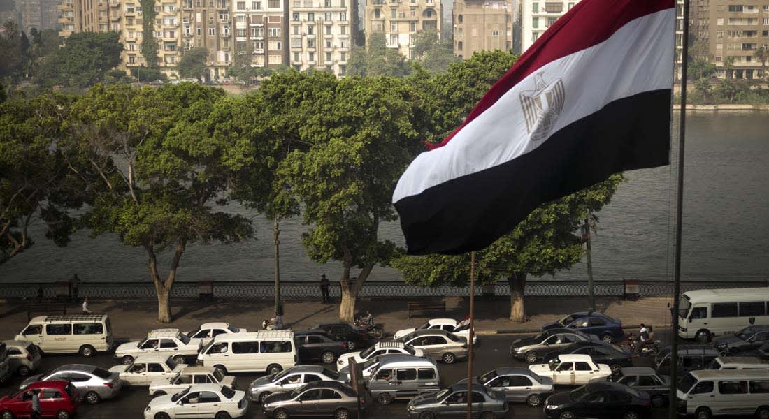 تيم ليستر يكتب: داعش يقطع الرؤوس في مصر!!.. القاهرة تحت ثقل أزمات السياسة والأمن والدور المتراجع