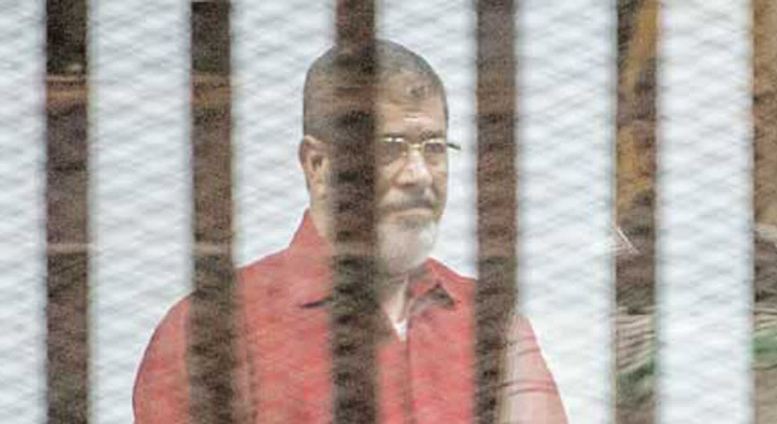 مرسي يتغيب عن محكمة "التخابر مع قطر" بسبب العاصفة والمحكمة تأمر باستدعاء رئيس الأركان