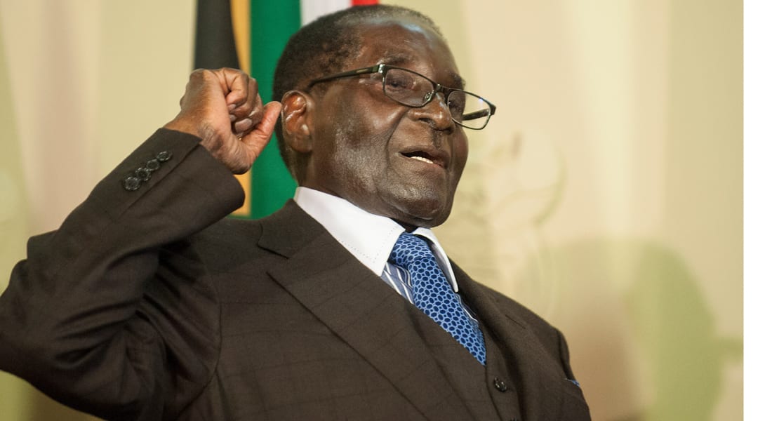 هل سمعت عن آخر ما أضحك شعب زيمبابوي بأكمله؟ خطاب مكرر بـ "الخطأ" من رئيس "مسن" 