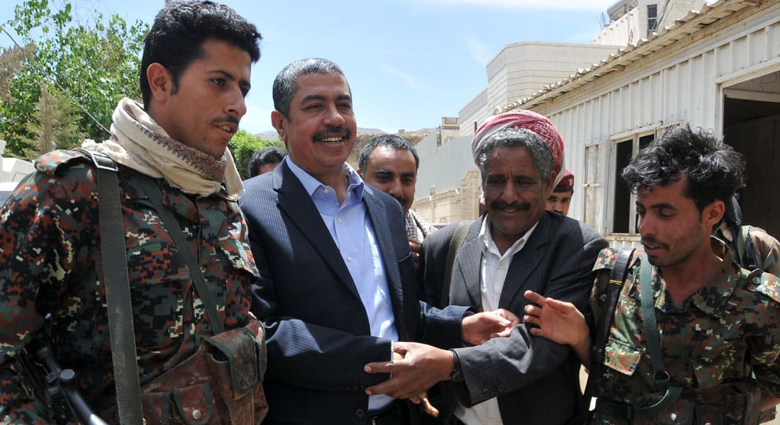 الحكومة اليمنية تجتمع لأول مرة في عدن بعد طرد الحوثيين.. وناطق باسم الجماعة يهدد بـ"المسار العسكري"