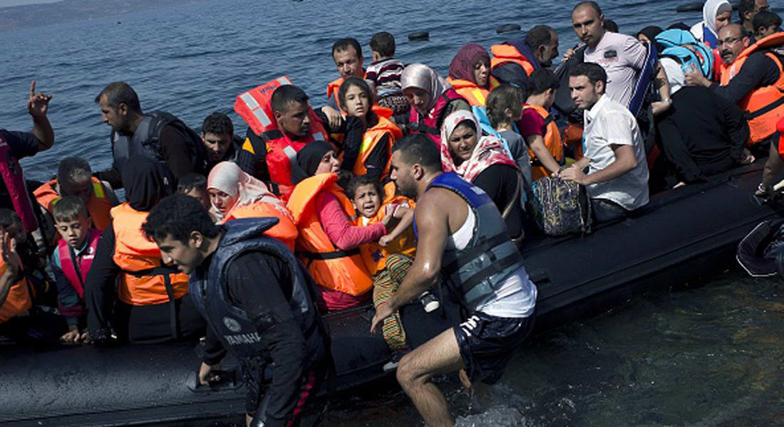 فاصل جديد من "مأساة اللاجئين".. مصرع وفقدان العشرات في غرق قاربين ببحر "إيجه"