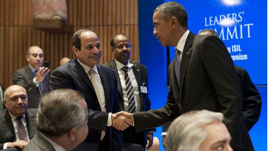 هكذا صافح أوباما السيسي.. والسفارة الأمريكية بالقاهرة: "يسعدنا رؤيتهم مجتمعين" 