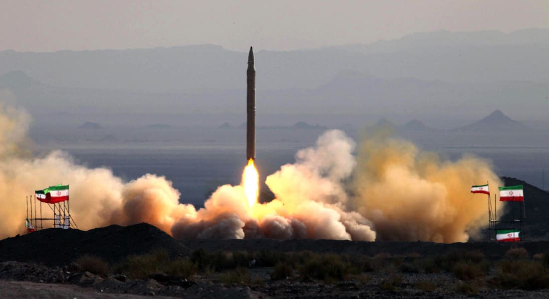 طهران تختبر صاروخ "عماد" بعيد المدى والمصنع بإيران